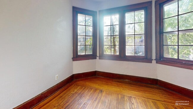 Building Photo - 258 S Portage Path