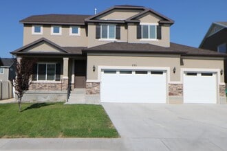 Building Photo - 775 S Willow Park Dr