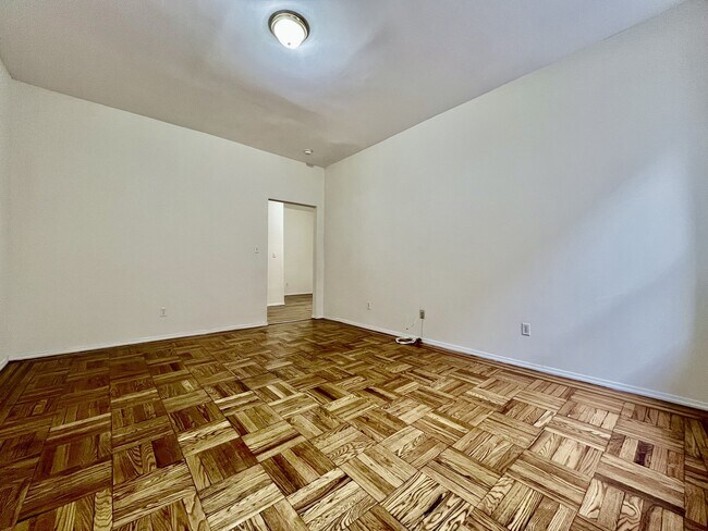Foto del edificio - 1803 Riverside Dr