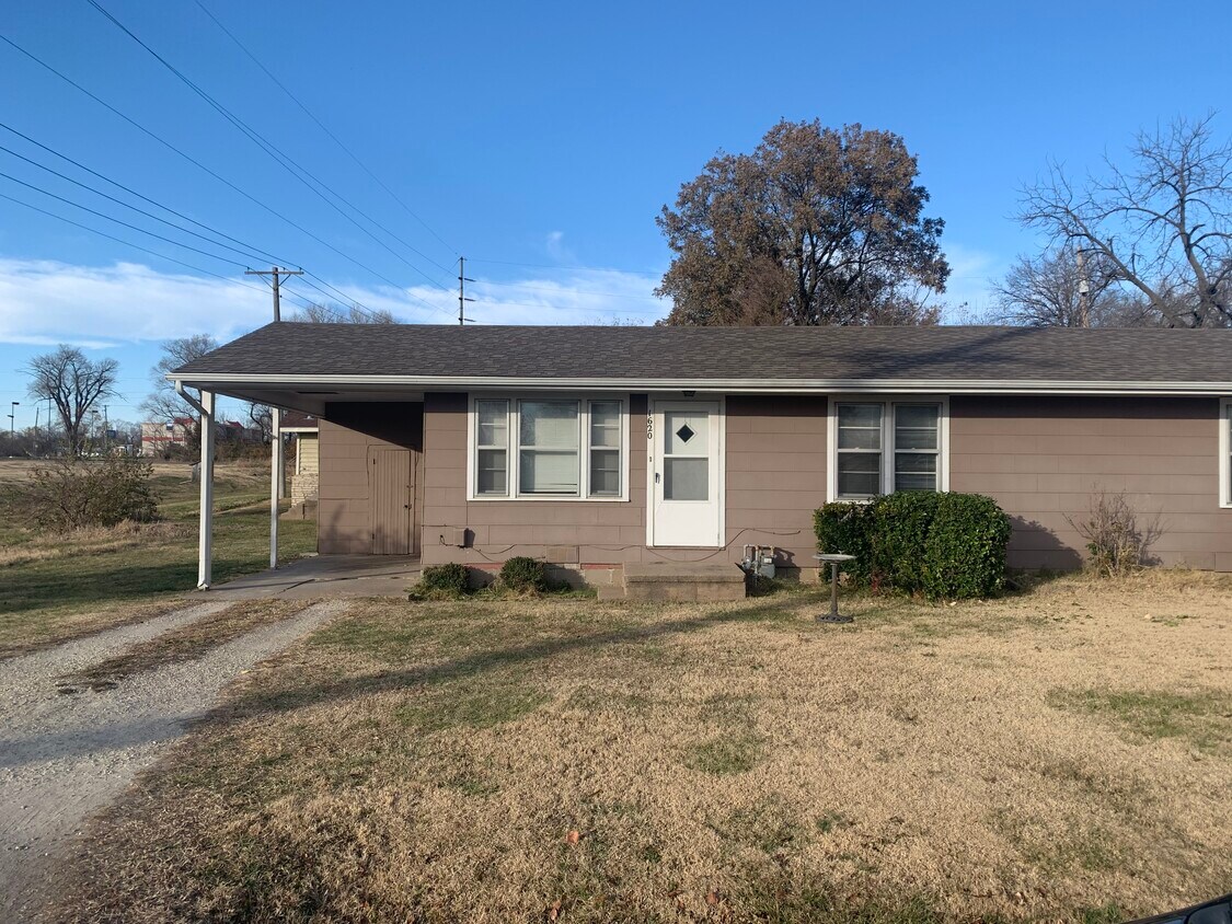 1620 W Ash - 1620 W Ash Ave