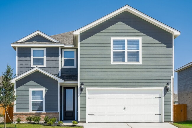 Building Photo - 1013 Holly Dr