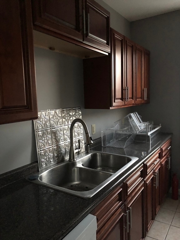 Foto del edificio - 403-405-405 W Clinton St