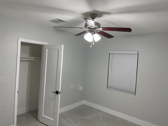 Foto del edificio - 51 SW 59th Ave