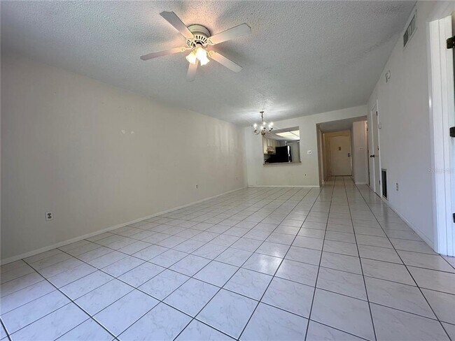 Foto del edificio - 7205 Curtiss Ave