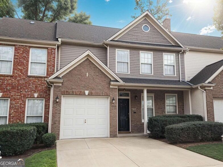 Primary Photo - 3072 Kentmere Dr