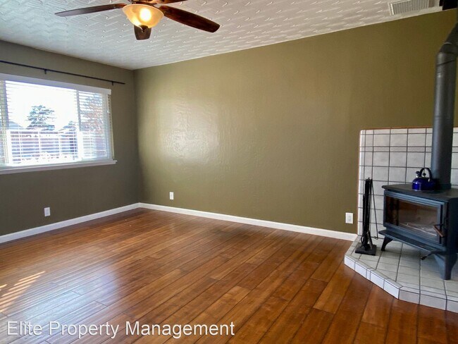 Foto del edificio - 3 br, 2 bath House - 736 Kinnett Ave