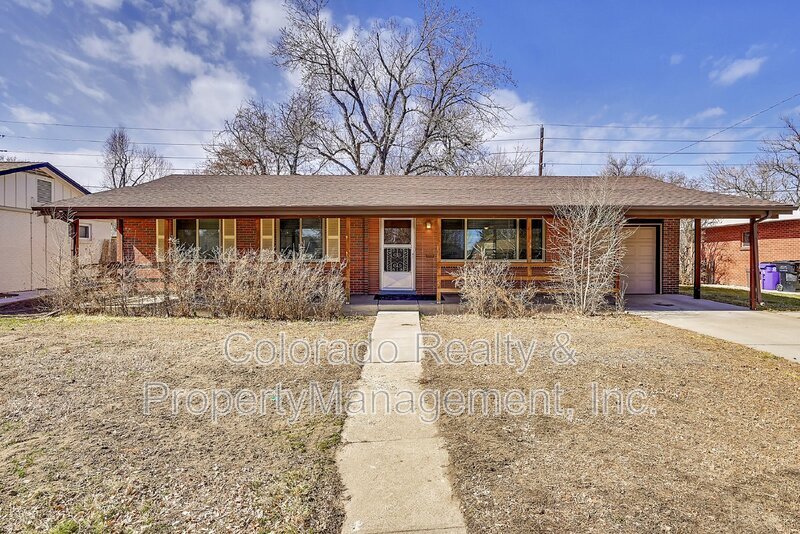 Primary Photo - 861 S Holly St