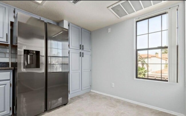 Building Photo - 9775 N 93rd Way
