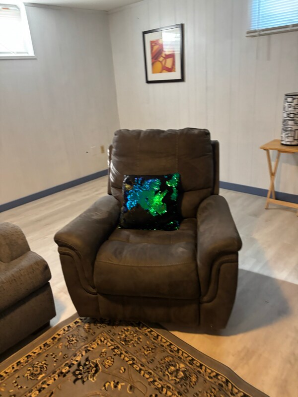 Foto del edificio - 13 Pennwood Rd