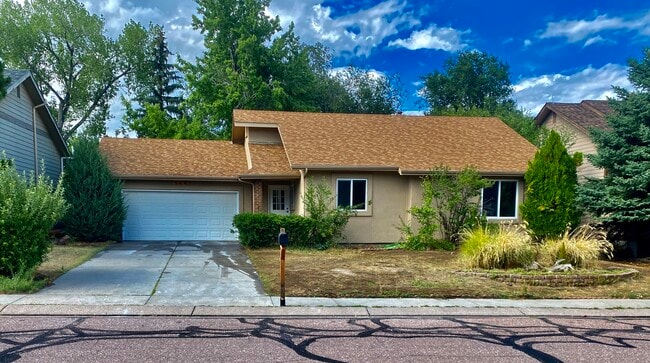 970 Bayfield Dr