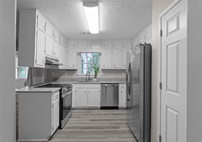 Foto del edificio - 1301 Daniel Ln