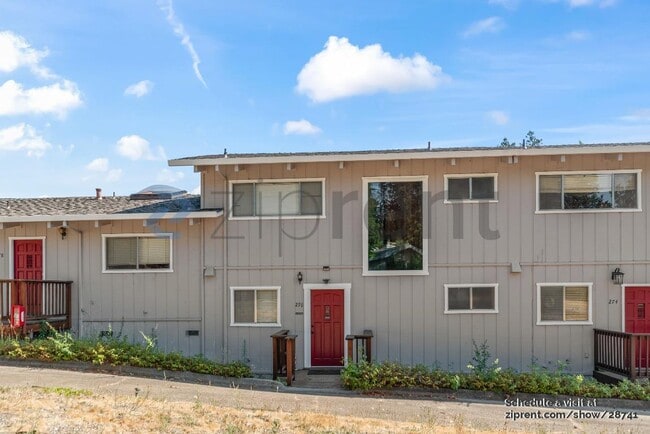 Building Photo - 276 E Hilton Dr