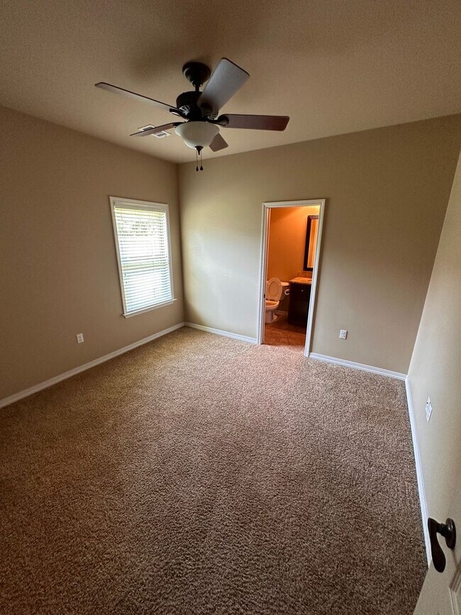 Foto del edificio - 1010 S Vancouver Ave