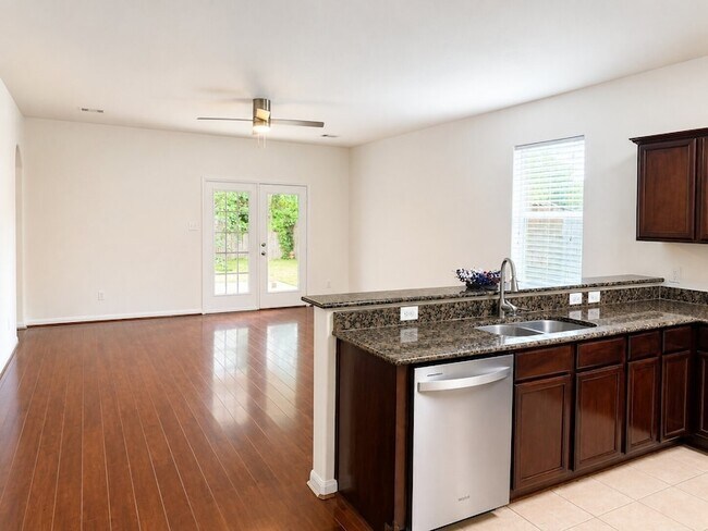 Building Photo - 38106 Sweetwater Cir