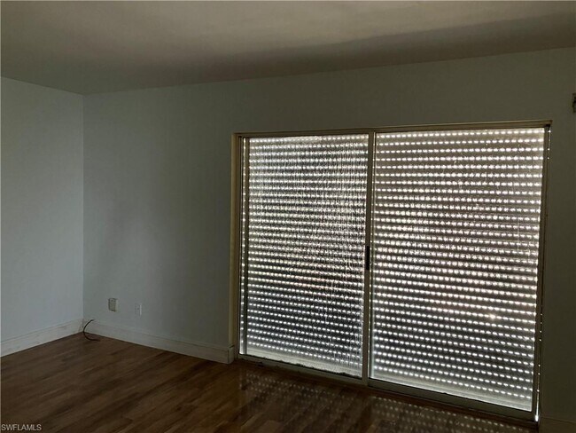 Foto del edificio - 941 San Carlos Dr