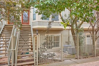 Building Photo - 110 Detering St