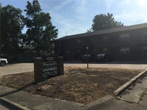 Building Photo - 1203 Henryetta St