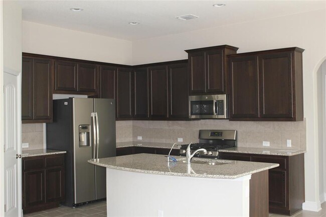 Foto del edificio - 400 Blue Waterleaf Ln