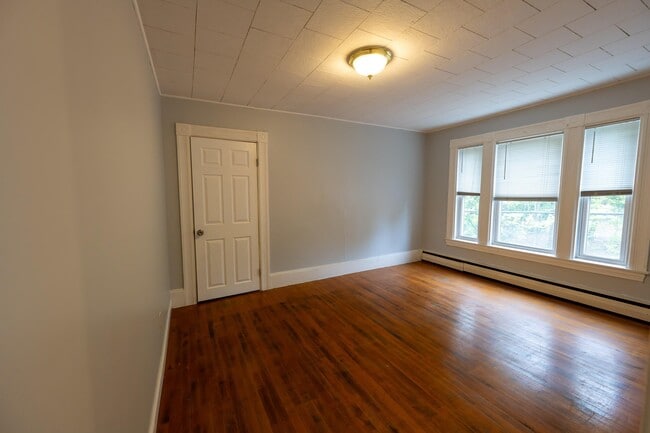 Building Photo - 125 Tarrytown Rd
