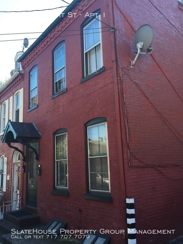 Primary Photo - Large First Floor 1 Bedroom Apt