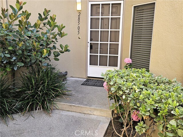 Foto del edificio - 28505 Klondike Dr