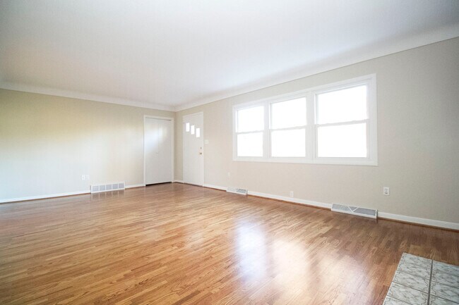 Foto del edificio - 8253 Erie St