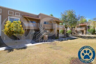 Building Photo - 303 N Miller Rd