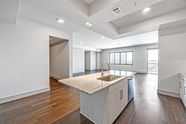 Foto del edificio - 1414 Wood Hollow Dr
