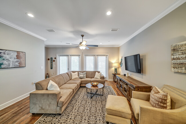 Foto del edificio - 257 Driftwood Rd