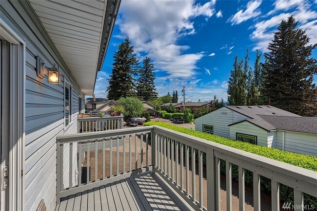 Building Photo - 6411 Broadway