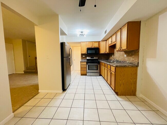 Foto del edificio - 8 Fernwood Dr