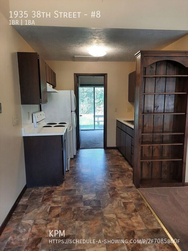 Building Photo - 1 BED | 1 BATH | GROUND-LEVEL APARTMENT | ...