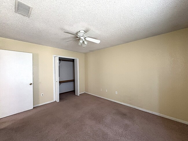 Building Photo - 2309 Whitney Dr
