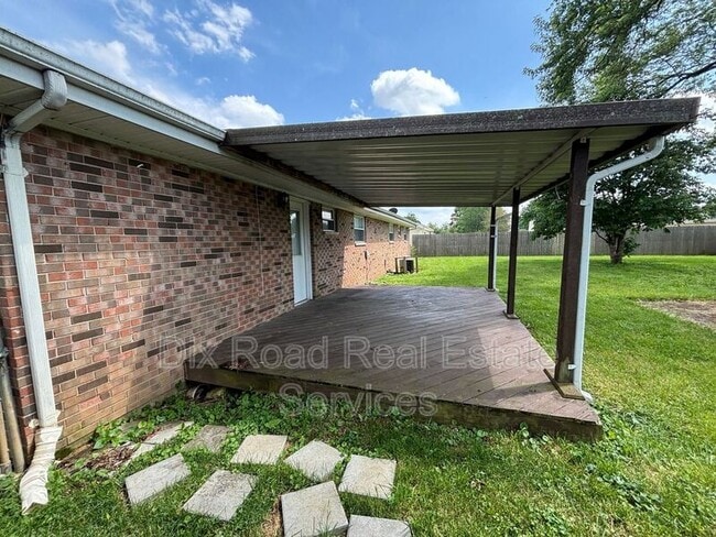 Building Photo - 601 Brelsford Ave