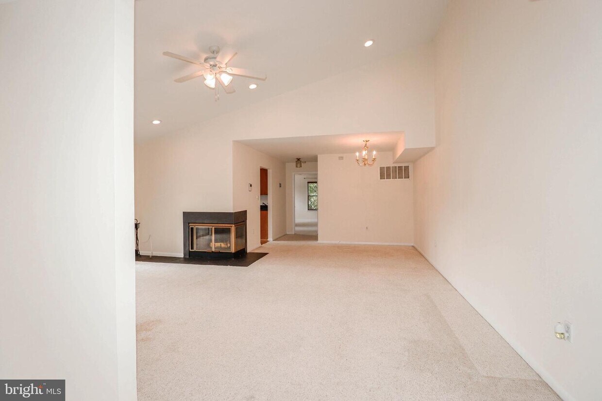 Foto principal - 116 Rainier Ct