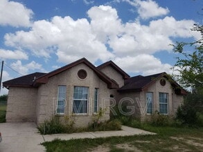 8314 N Val Verde Rd