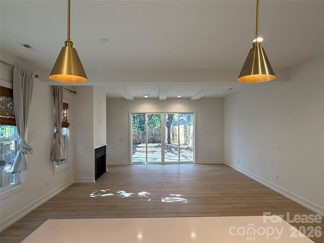 Building Photo - 612 Ambassador St