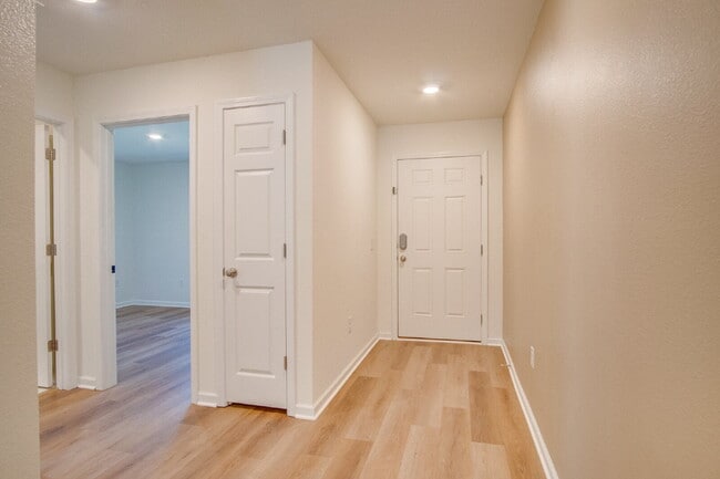 Foto del edificio - 3-Bed, 2-Bath Modern Home in Prime Locatio...