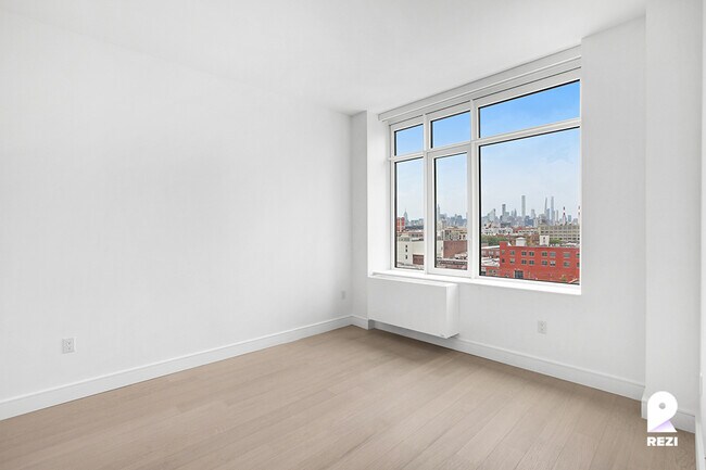 Foto del edificio - 36-20 Steinway St