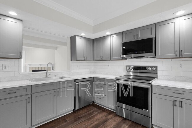 Foto del edificio - 7085 Muirfield Dr