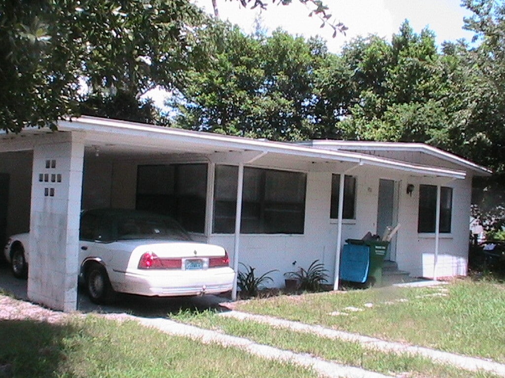 Foto principal - REMODELED 3 BEDROOM / 1 BATH / CARPORT (WI...