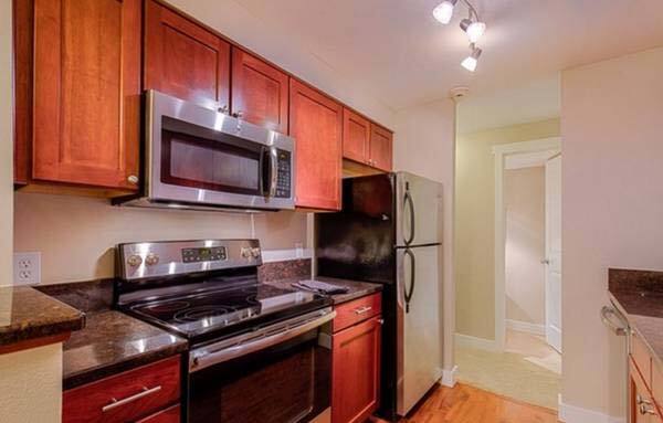 Building Photo - 15827 NE Leary Way