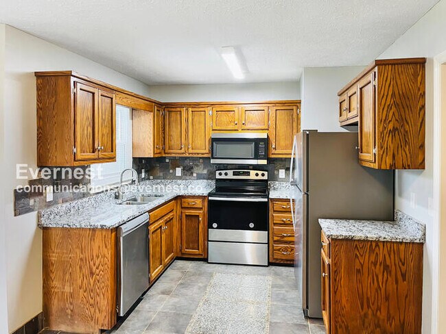 Foto del edificio - 405 Pleasant Run Rd