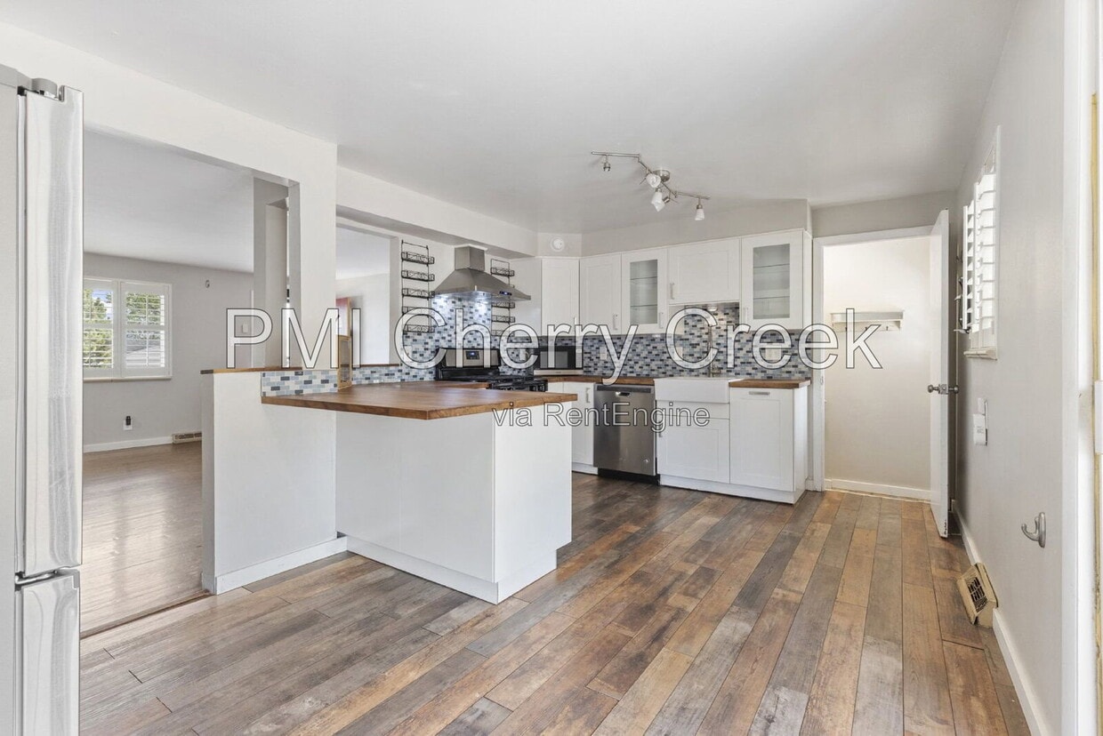 Photo - 1364 West Center Avenue