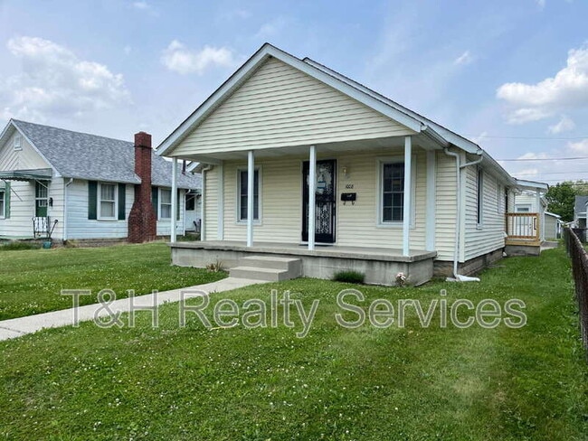 Building Photo - 1008 E Wheeler St