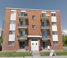 Building Photo - 659 3E Rue