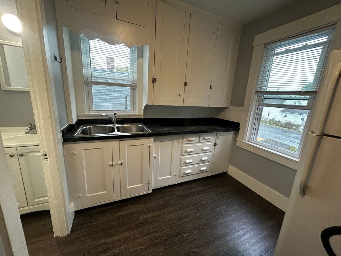 Foto principal - $1475/mo - 1 Bedroom on the Second Floor w...