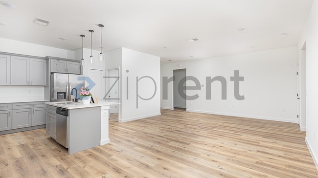 Foto del edificio - 7104 N Maltese Dr