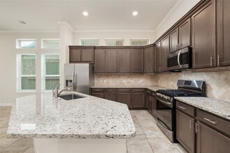 Building Photo - 7438 Bethpage Ln