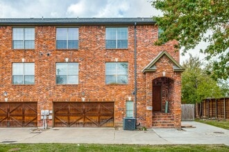 Building Photo - 1309 Halcyon Pl